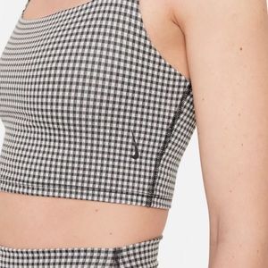 Nike Women’s Dri-FIT Gingham Cropped Yoga Set